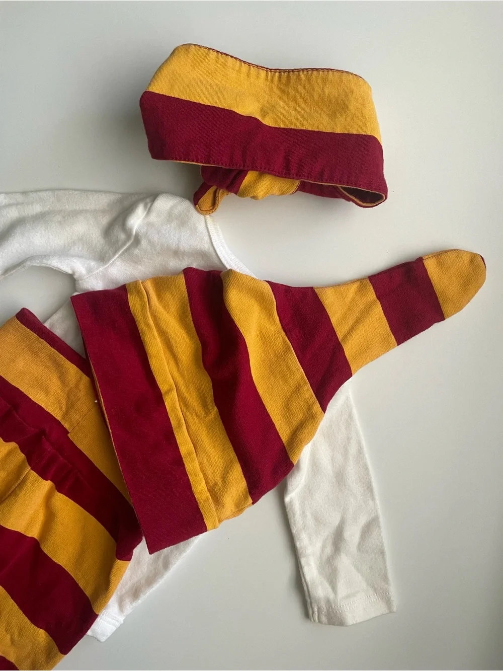 ‘Snuggle this Muggle’ Harry Potter Gryffindor Striped Outfit with Hat & Headband